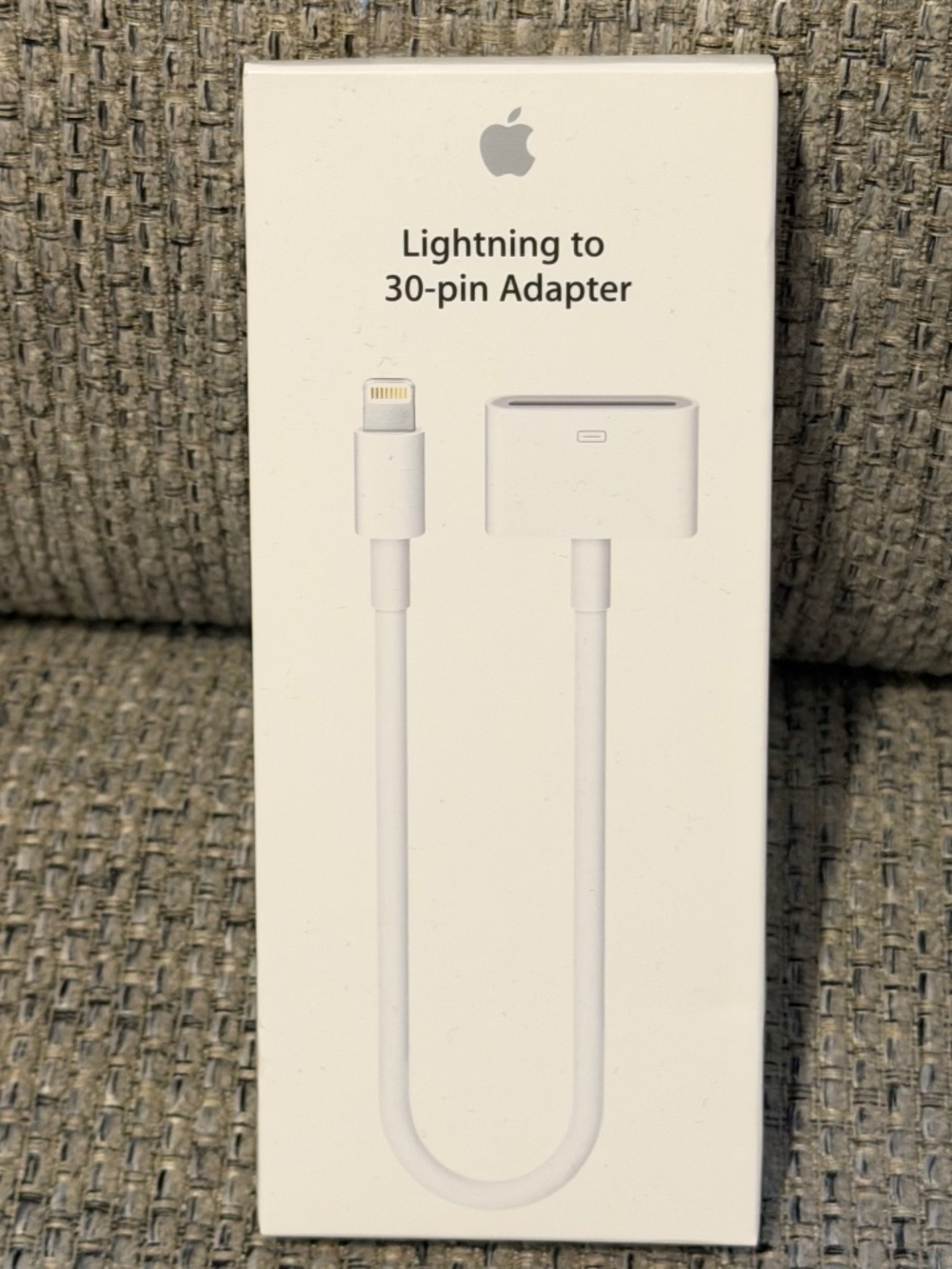 Genuine Apple Lightning to 30-pin Adapter Brand New - Picture 1 of 4
